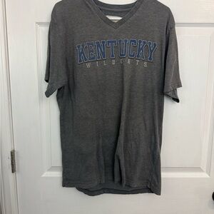 Pressbox Men's Kentucky Wildcats Charcoal V-Neck Tee Size Large
